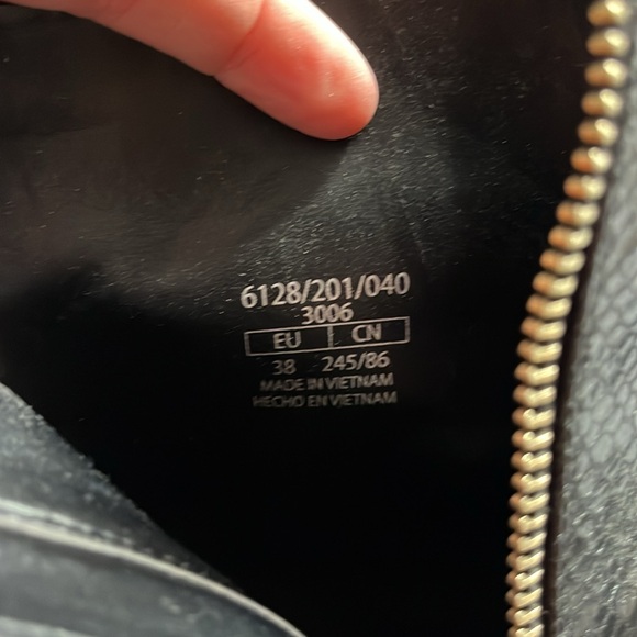 Zara Croc Heel Black Boots size 38. New without a box - Picture 4 of 4